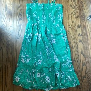 Super Cute Draper James smocked sundress!